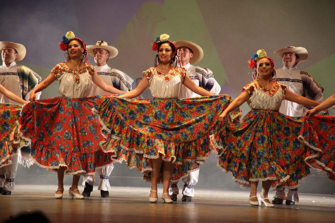 Compañía de Danzas Regionales 