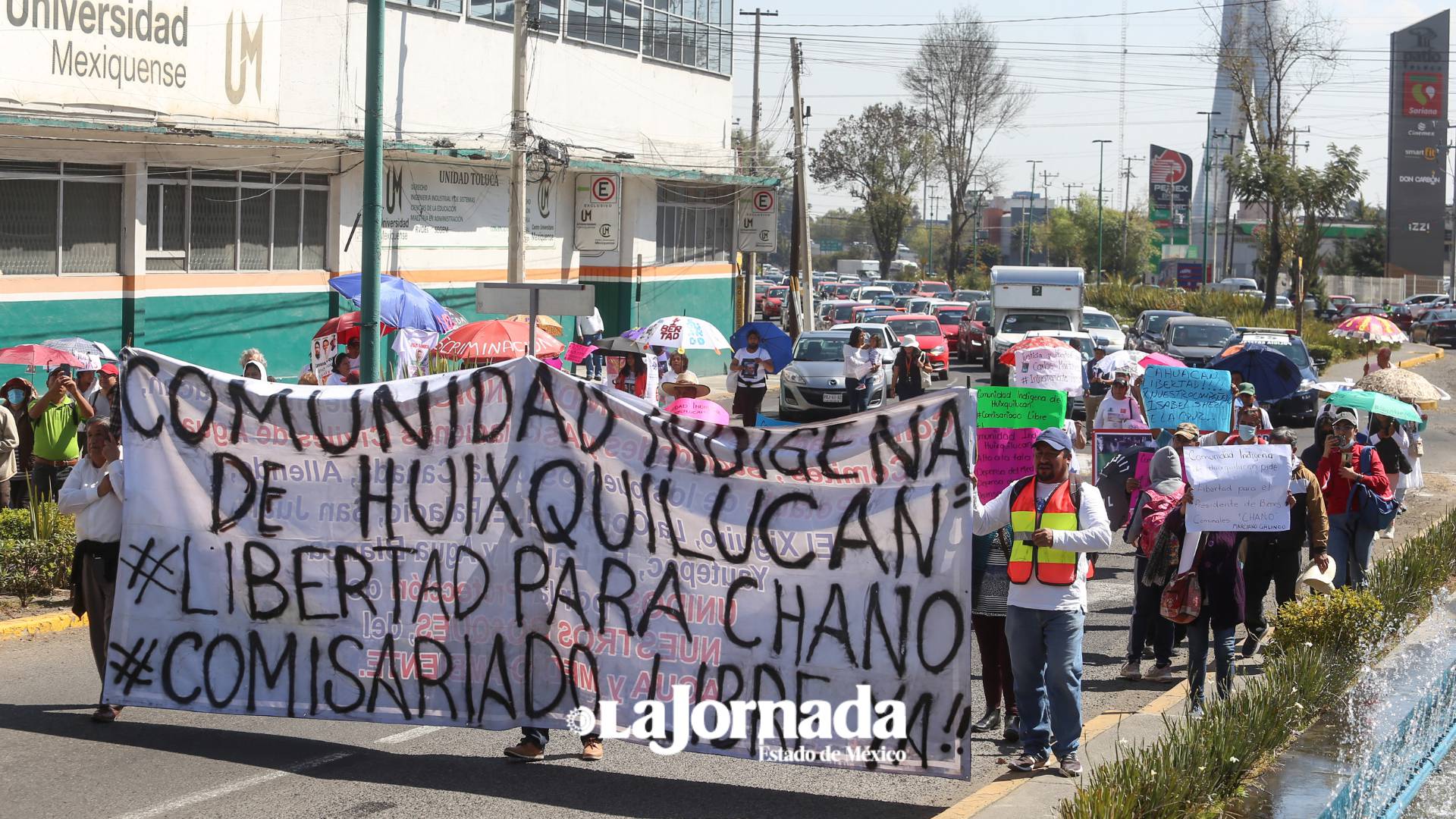 comerciantes-semifijos-del-centro-de-toluca-se-manifiestan-piden-que-los-dejen-trabajar