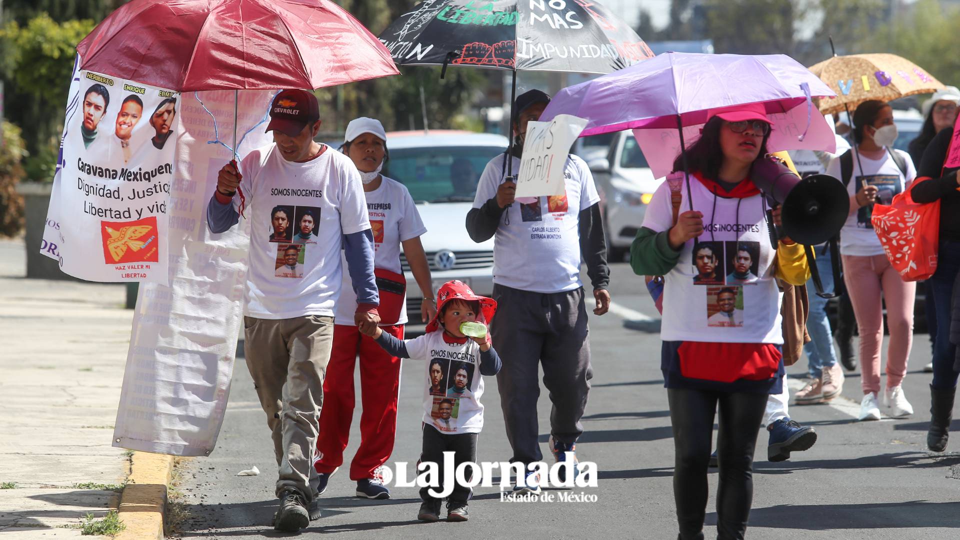 comerciantes-semifijos-del-centro-de-toluca-se-manifiestan-piden-que-los-dejen-trabajar