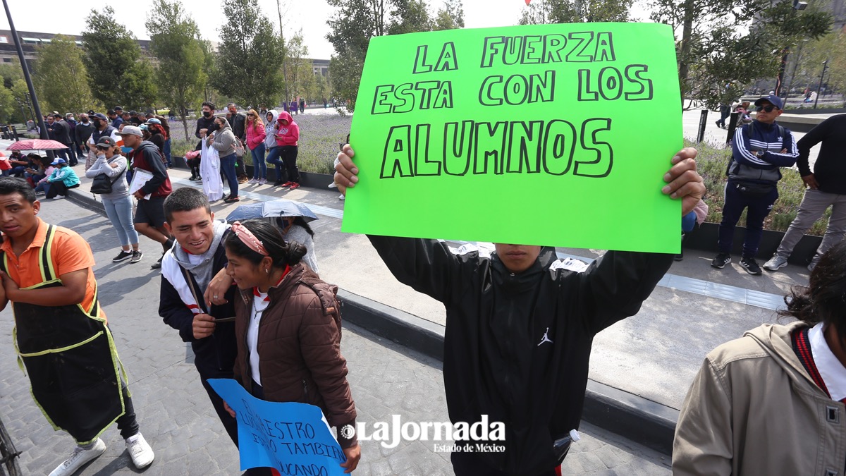 docentes-se-manifiestan-en-toluca